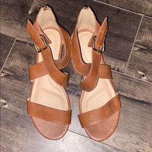DexFlex comfort brown leather sandals
